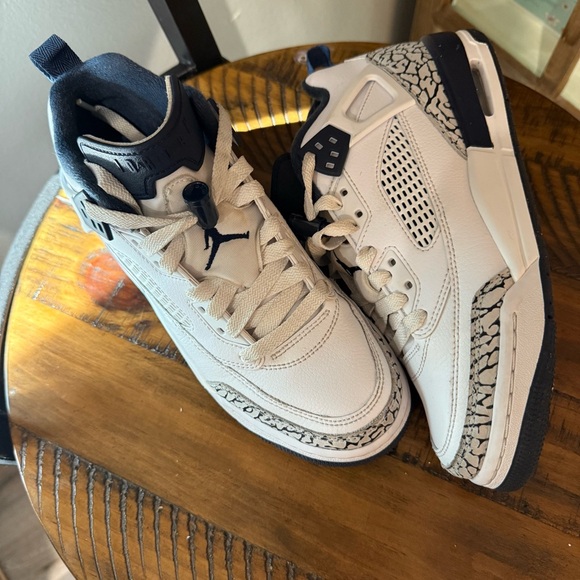 Jordan Spizike Low 6.5Y White Navy Elephant Print FQ3950-104 No Box - Picture 8 of 11